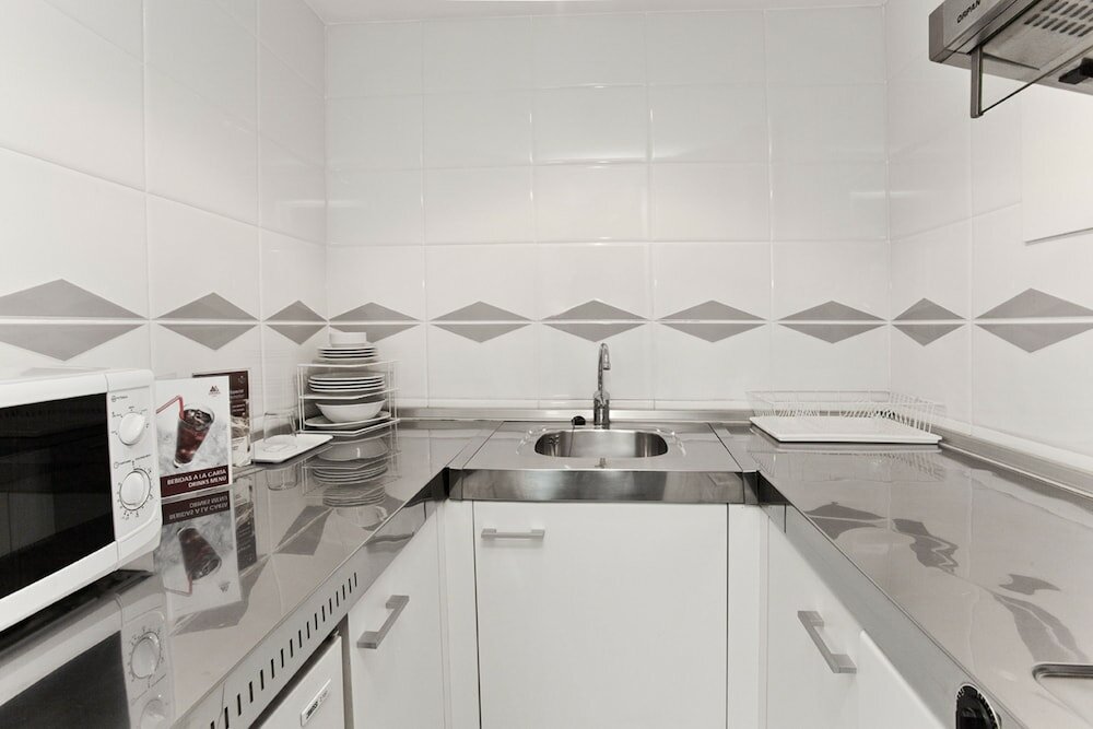 Фото Aparthotel Atenea Barcelona