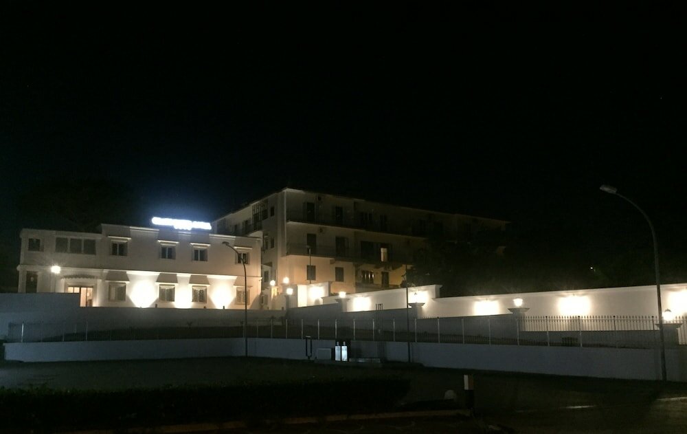 Фото Grand Hotel Royal