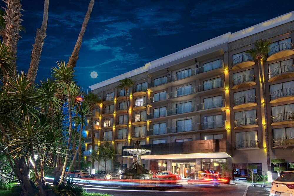 Фото Hotel Lucerna Tijuana