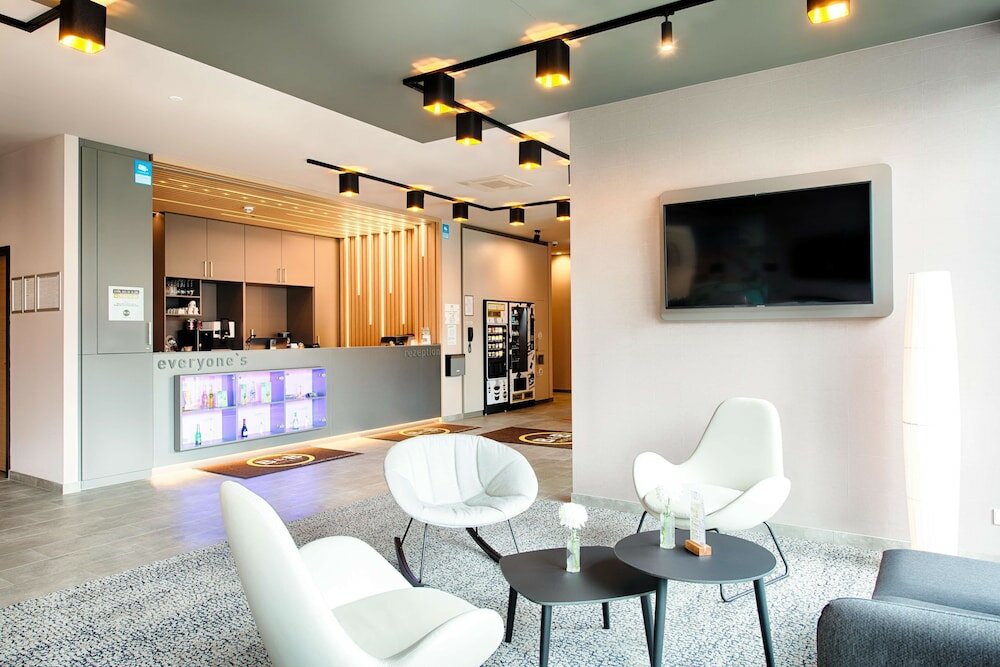 Фото B&b Hotel Stuttgart-Neckarhafen