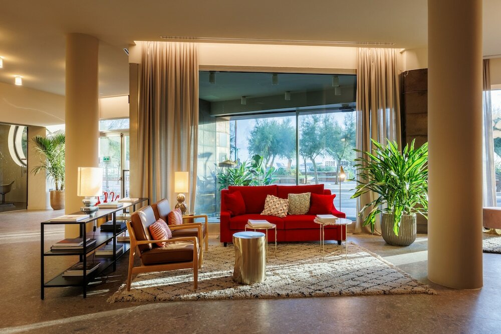 Фото Charlie in Pesaro