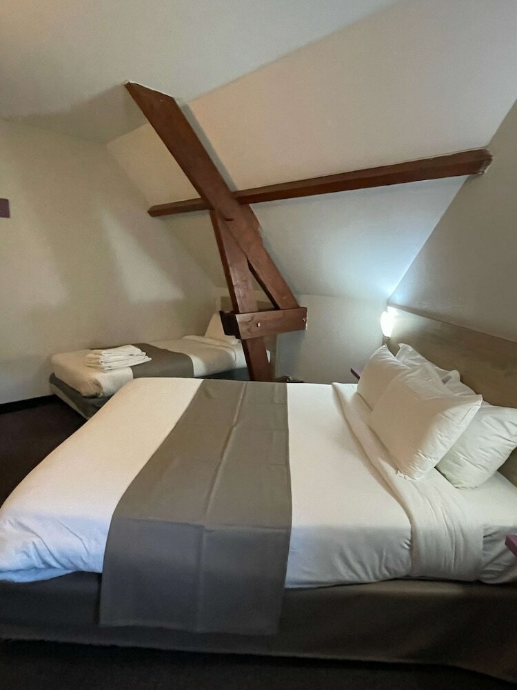 Фото Hotel Kyriad Saint Fargeau Ponthierry Apollonia