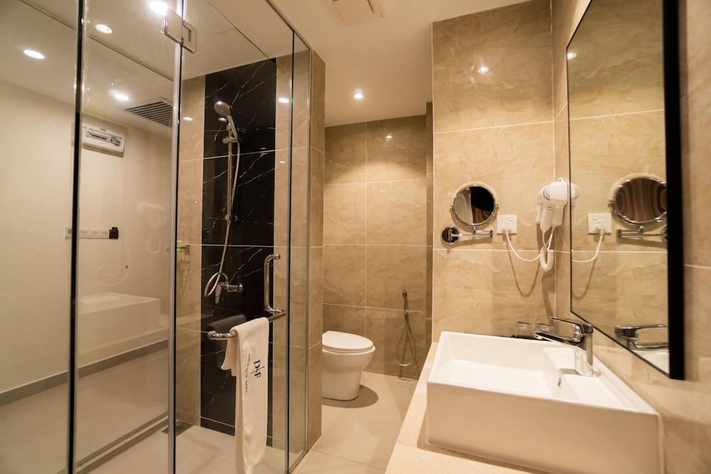Фото D&f Boutique Hotel Seremban 2