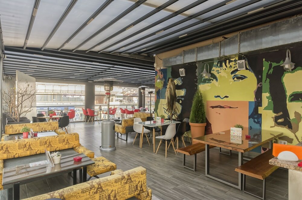 Фото Hotel Lirak