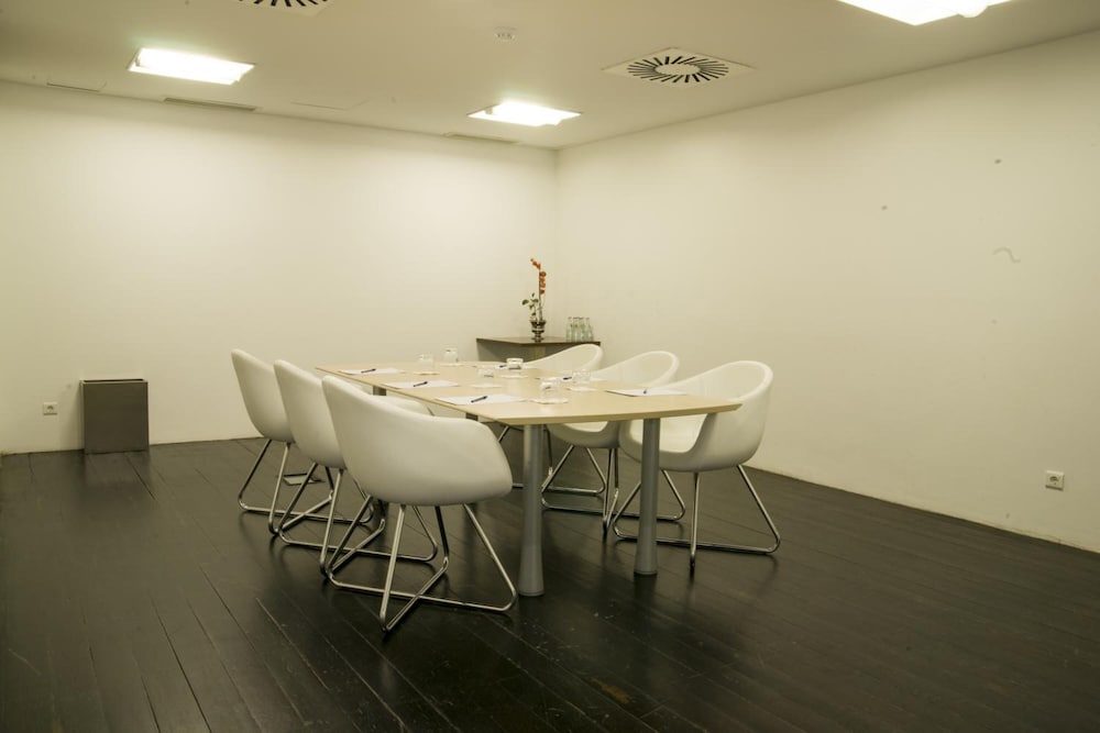 Фото Hotel Jerónimos 8