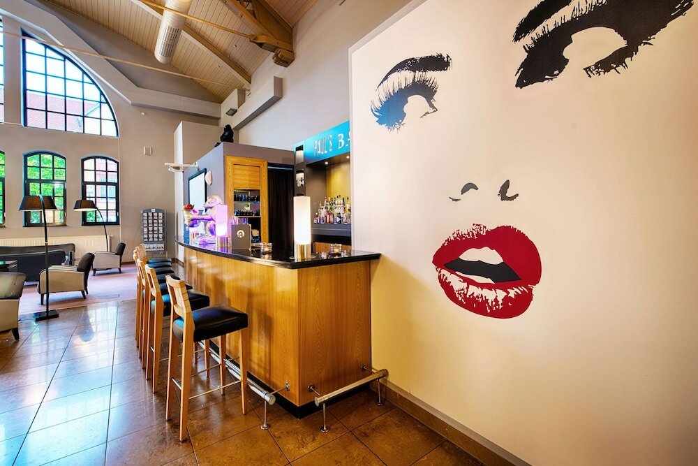 Фото Offenbach Plaza Hotel