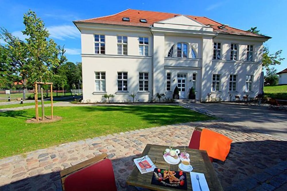 Фото Hotel Prinzenpalais Bad Doberan
