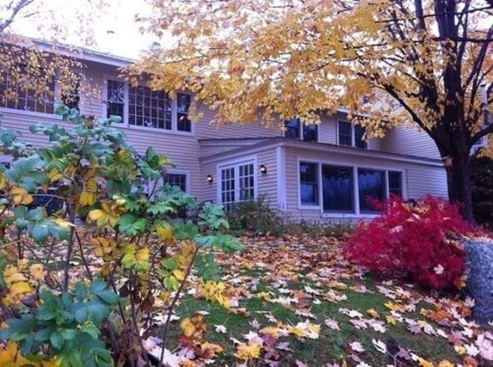 Фото Deerhill Inn