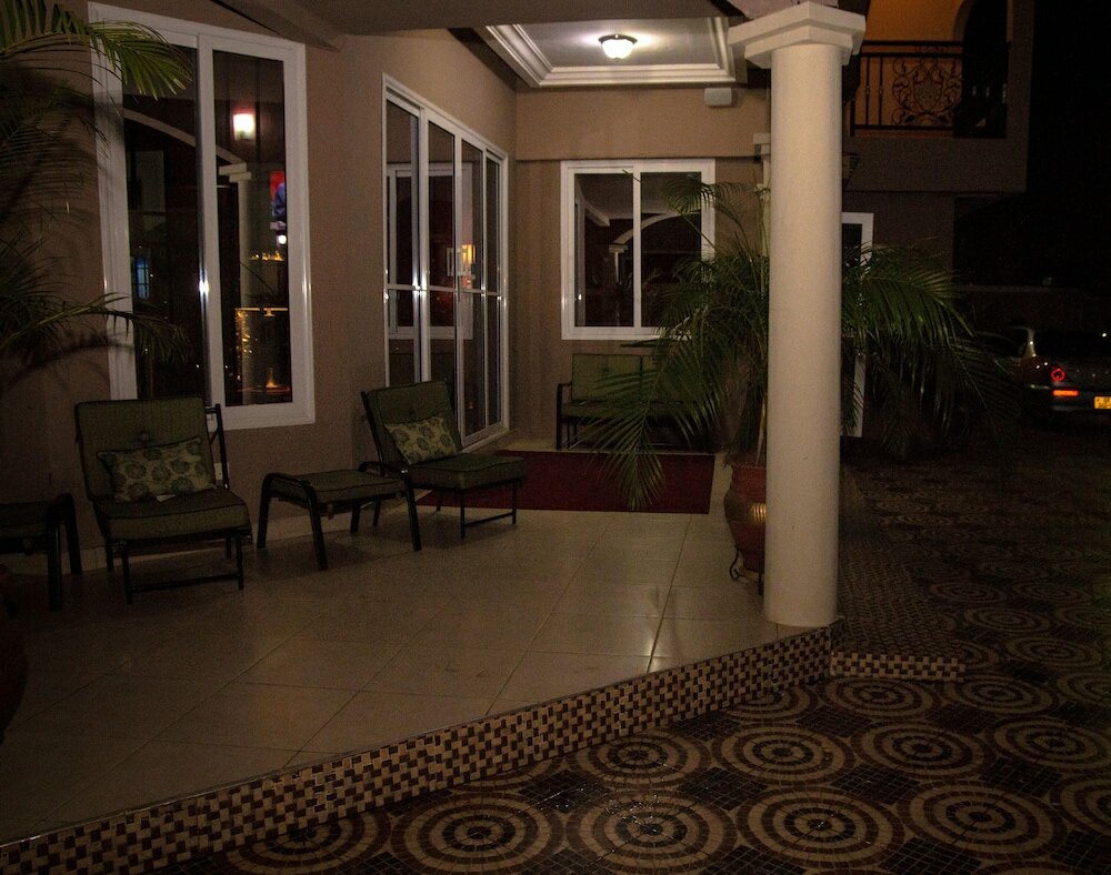 Фото Appiah's Royal Suites