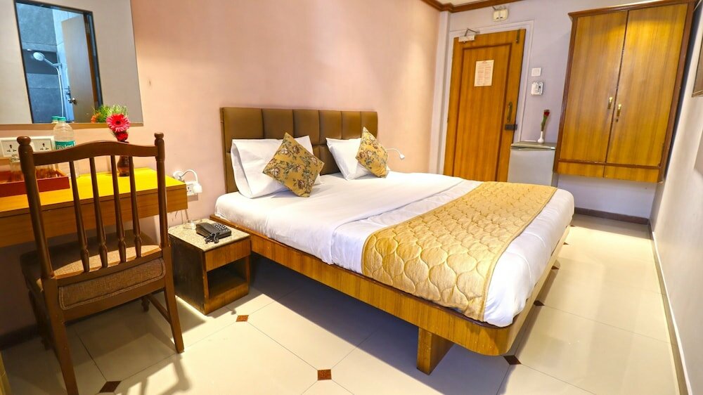 Фото Hotel Parklane