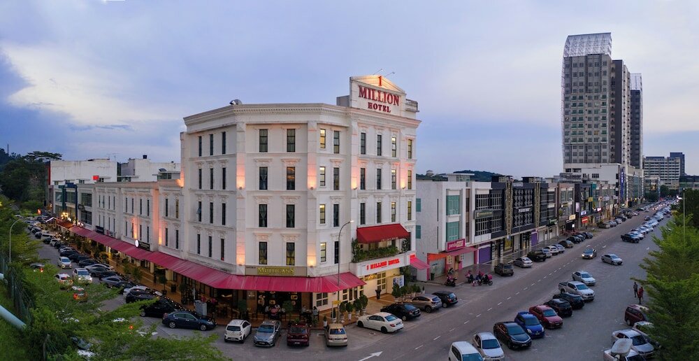 Фото 1 Million Hotel