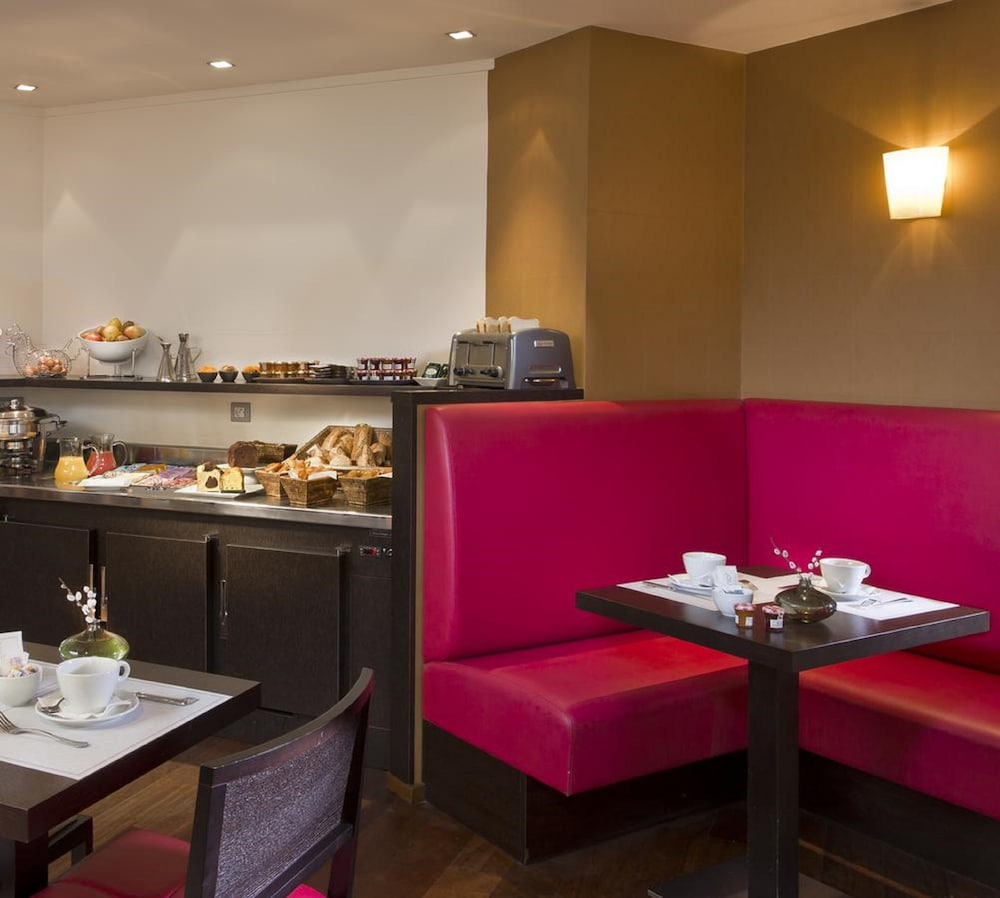 Фото Hotel Le Colisee