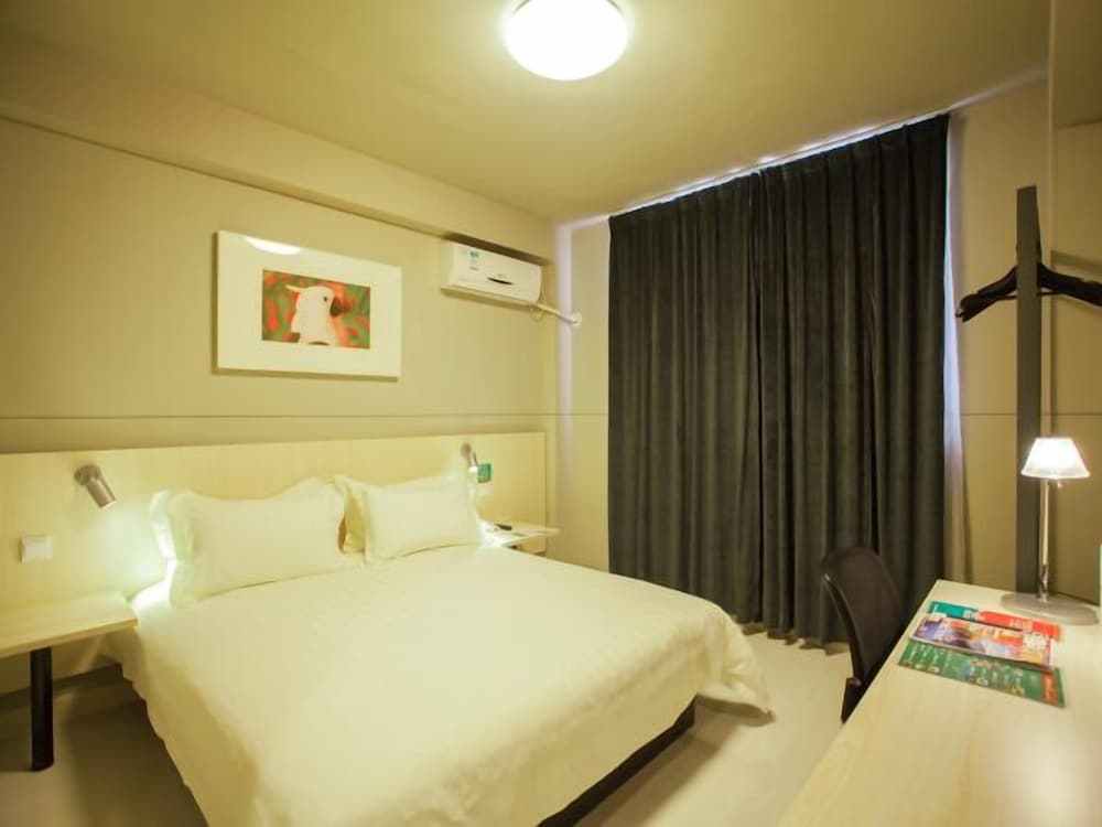 Фото Jinjiang Inn Jinshan City Sands