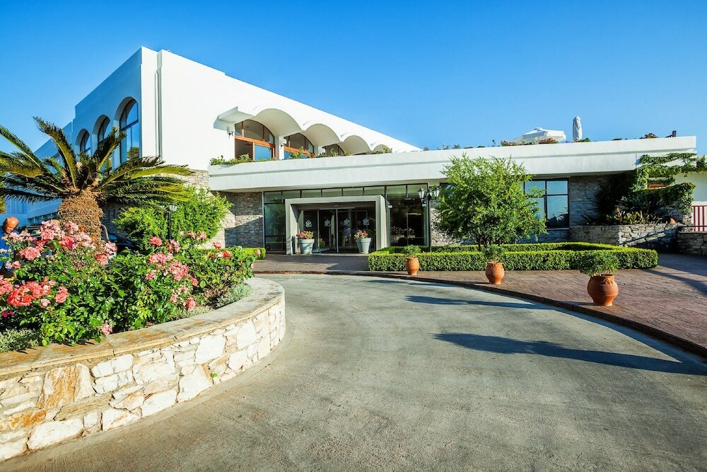 Фото отеля 2