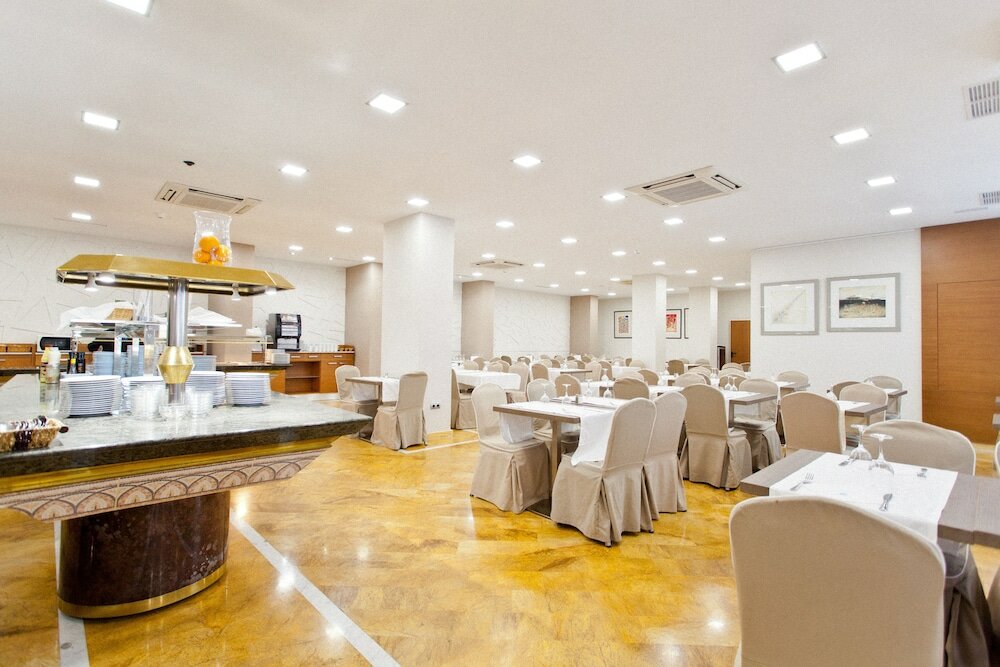 Фото Hotel Porcel Sabica