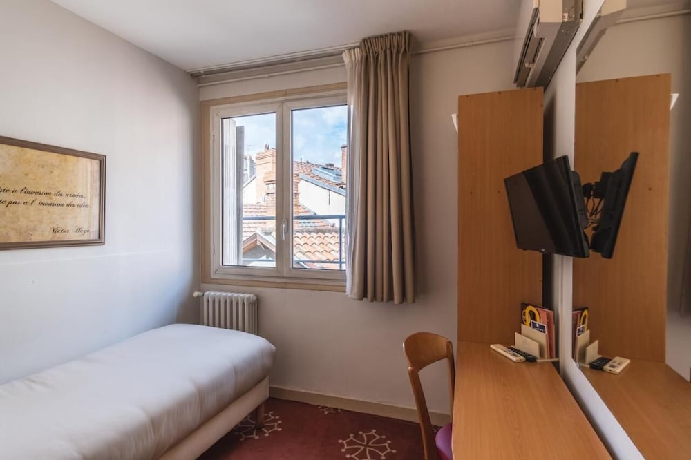 Фото Ours Blanc Victor Hugo