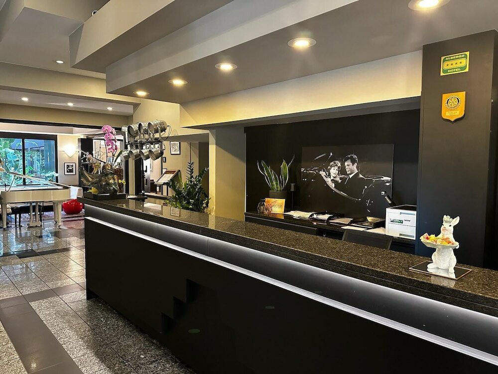 Фото Hotel Comtur