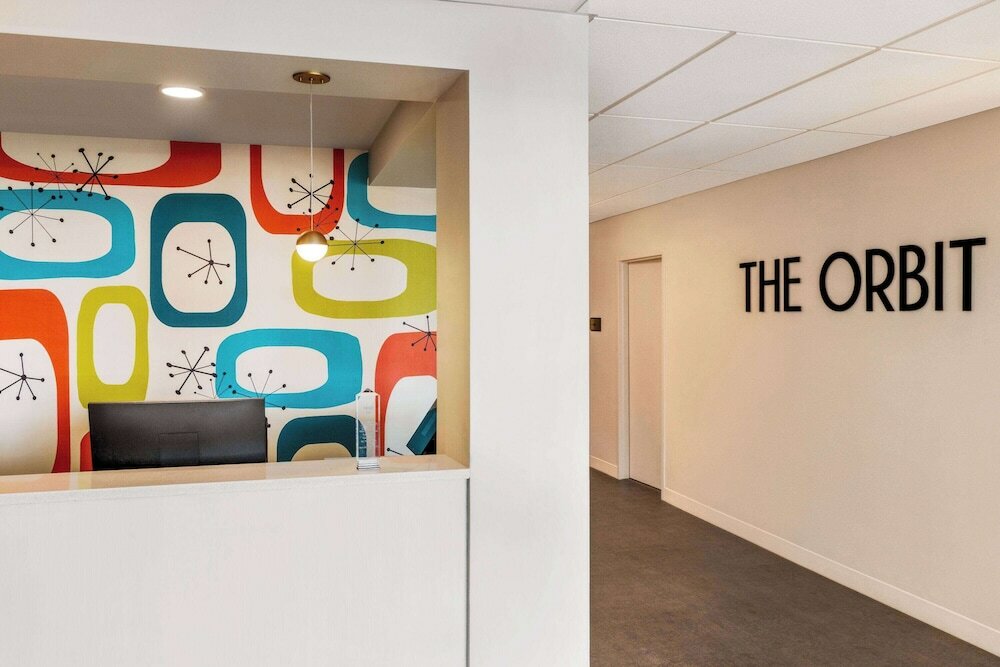 Фото The Orbit Hotel, Trademark Collection by Wyndham