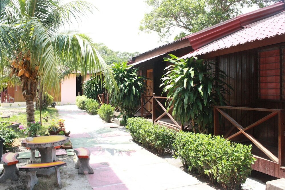 Фото Purnama Beach Resort