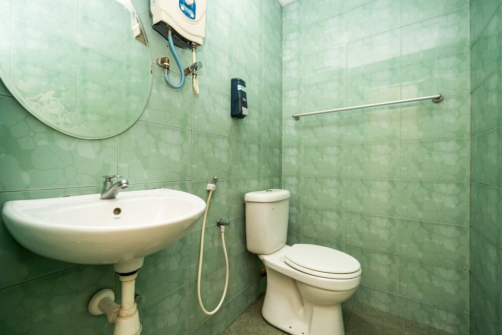 Фото Oyo 301 River Inn Hotel