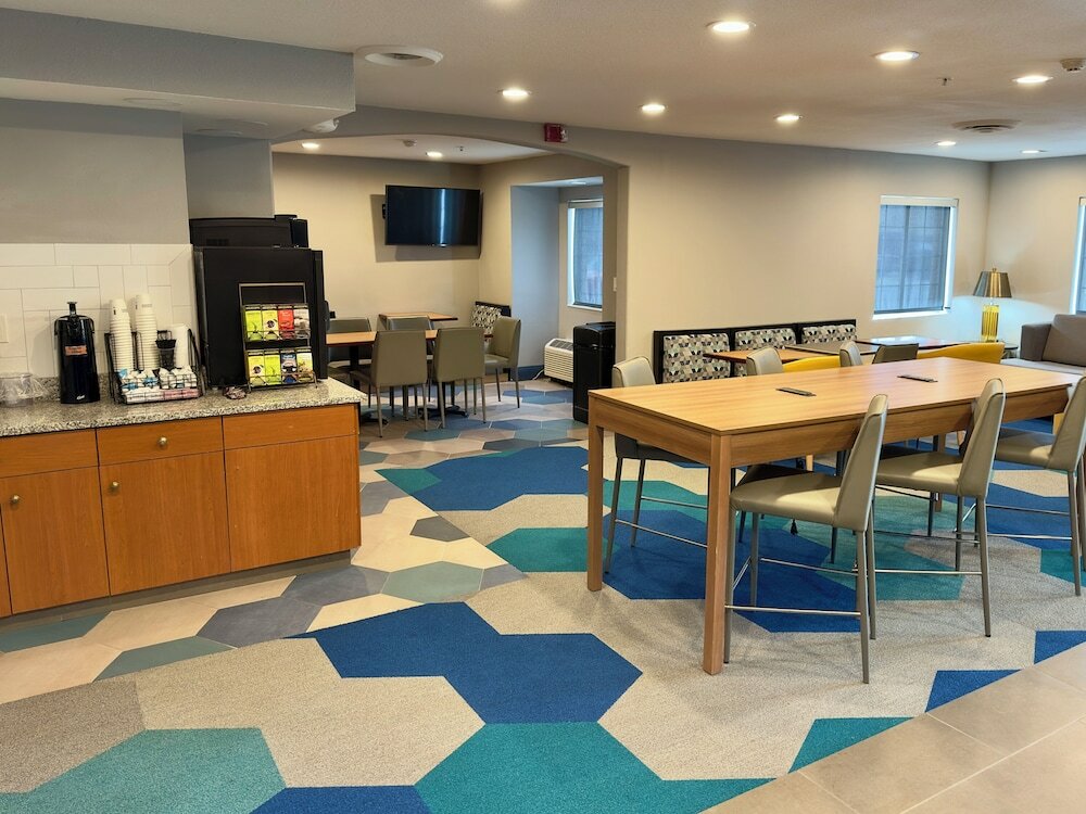 Фото Microtel Inn by Wyndham Denver