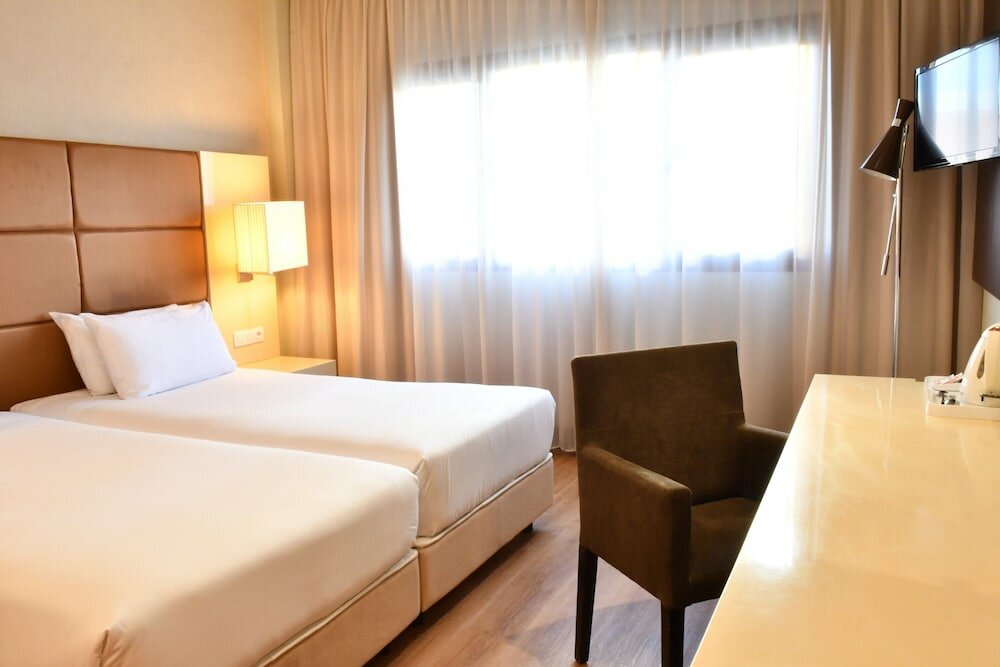 Фото Holiday Inn Madrid - Las Tablas, an Ihg Hotel