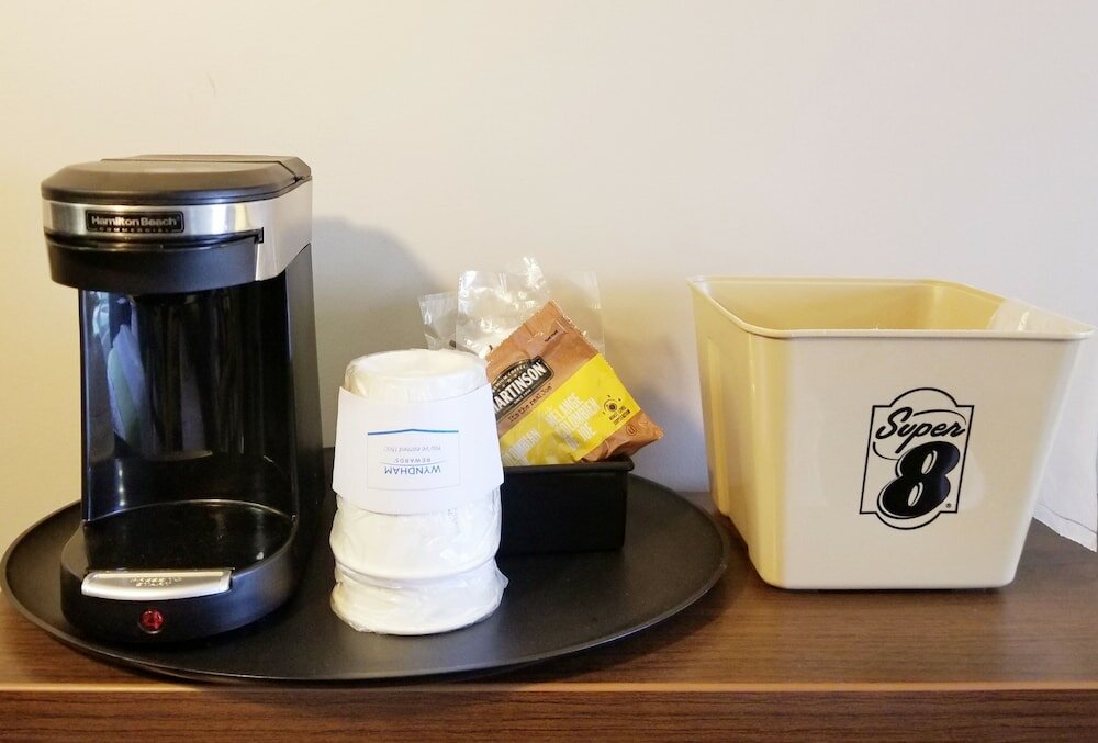 Фото Super 8 by Wyndham Brandon Mb