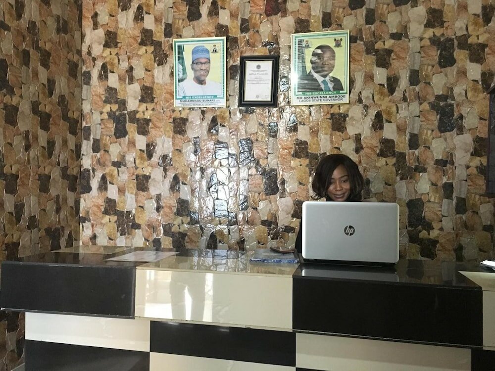 Фото Marble Hill Hotel