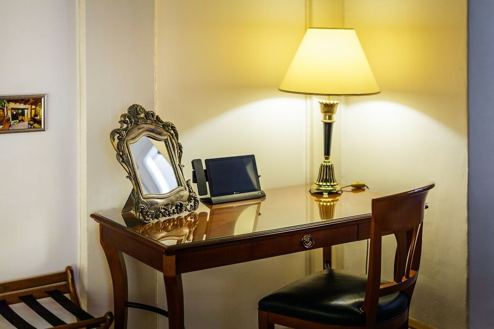 Фото Bohemian Hotel