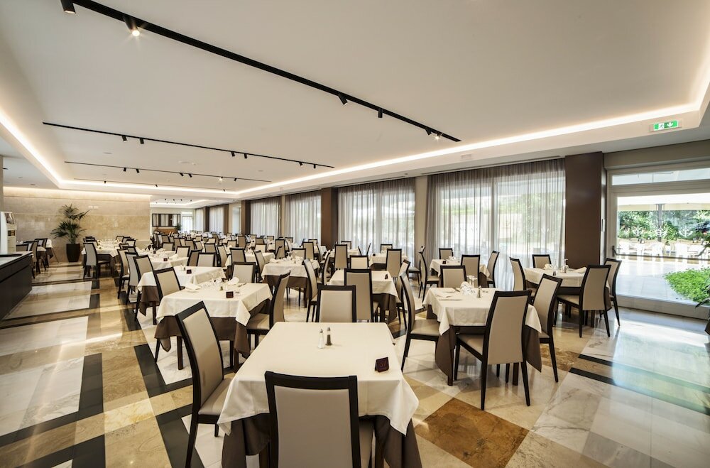 Фото Hotel Bisesti