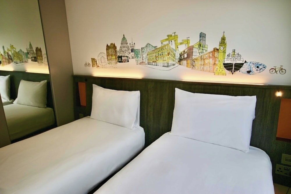 Фото EasyHotel Belfast