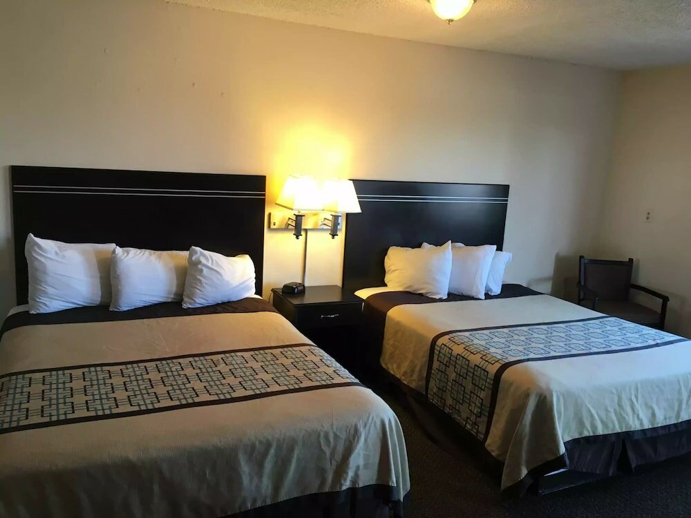 Фото Days Inn by Wyndham Hobbs