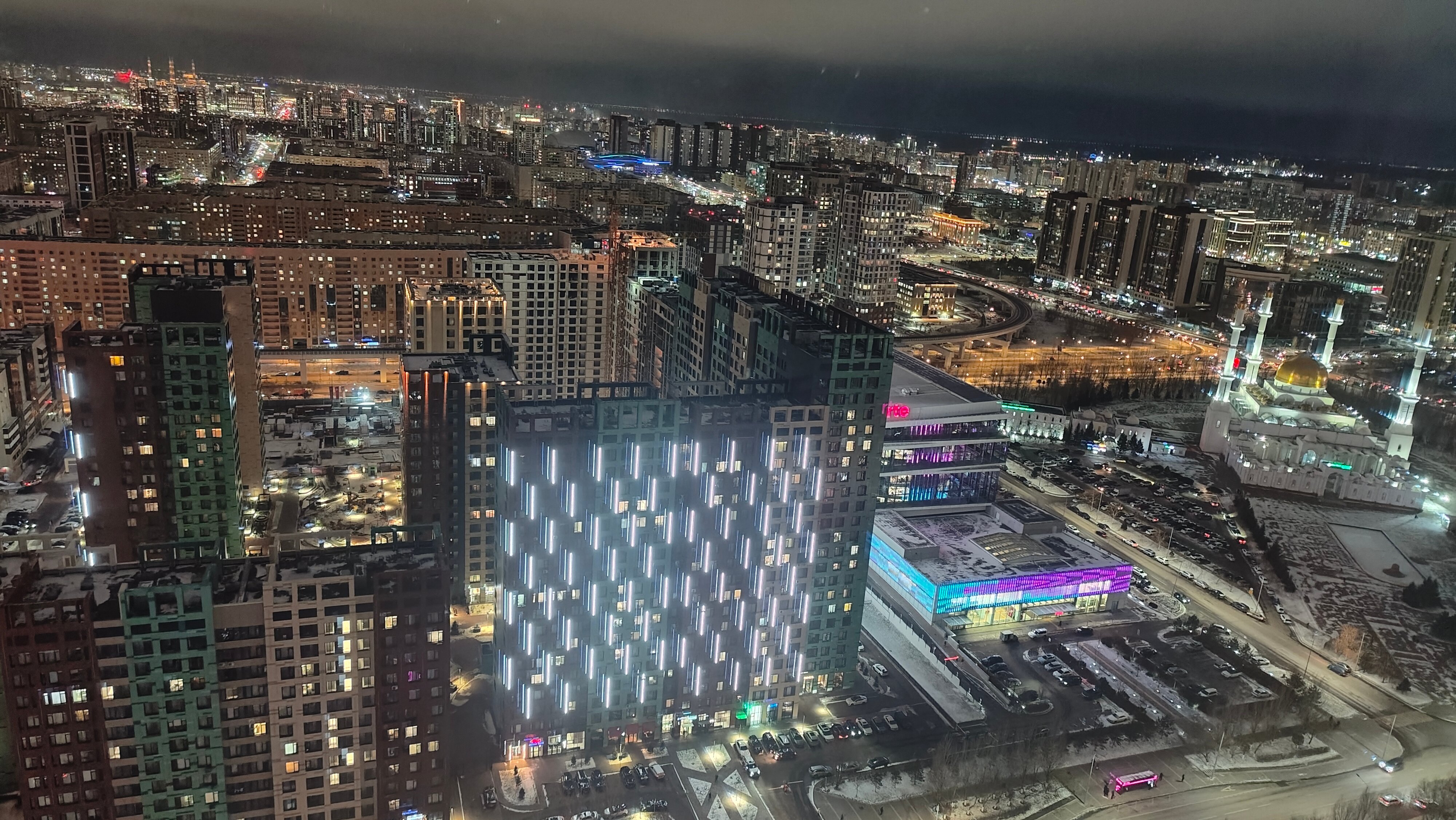 Фото Hilton Garden Inn Astana