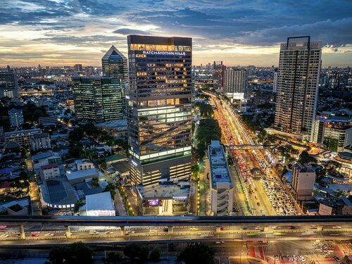 The Quarter Ratchayothin by Uhg