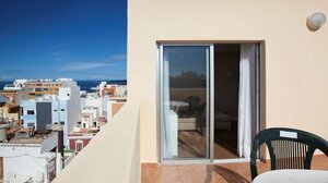 Гостиница Отель Nh Las Palmas Playa las Canteras