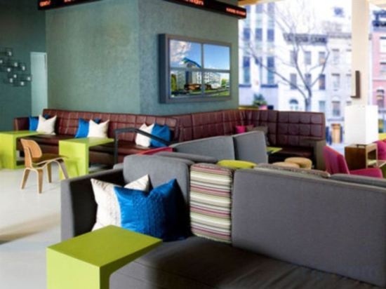 Фото Aloft Montreal Airport