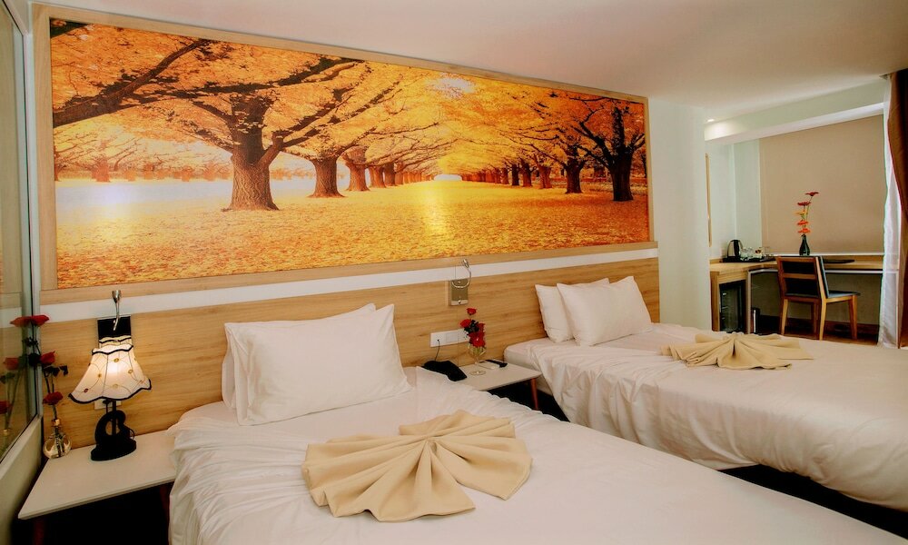 Фото Royal Hpm Hotel