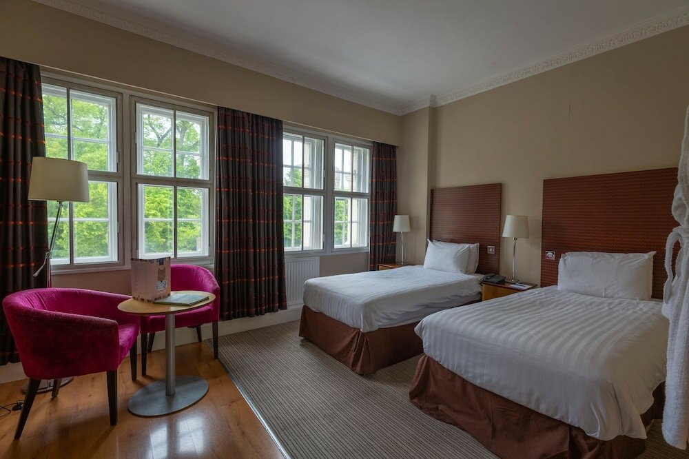 Фото The Angel Hotel