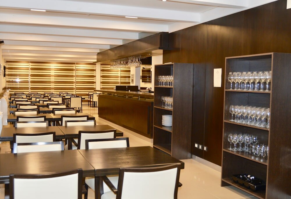 Фото Hotel 6 De Octubre