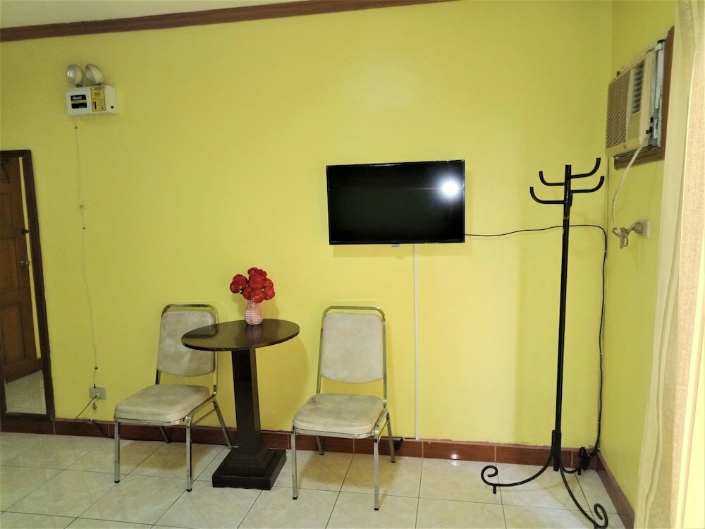 Фото La Gracia Apartelle Tagaytay