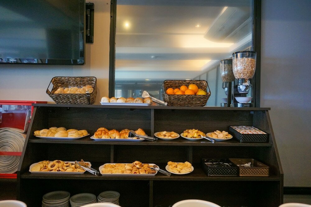 Фото Hotel Aatrac