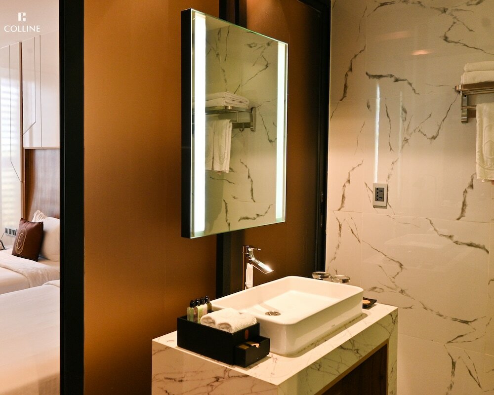 Фото Hôtel Colline