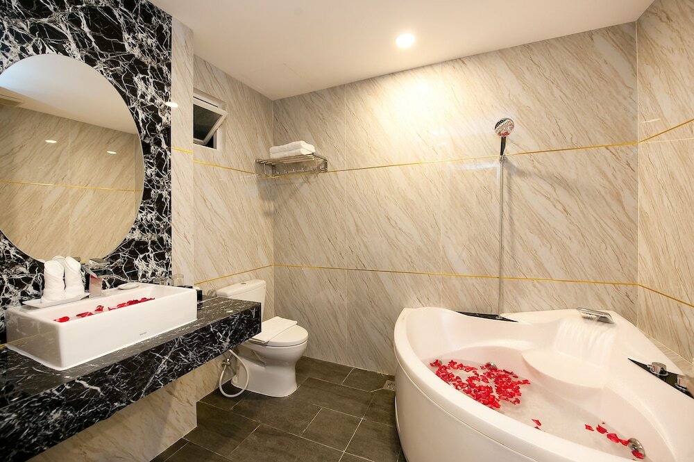 Фото Adora Hotel