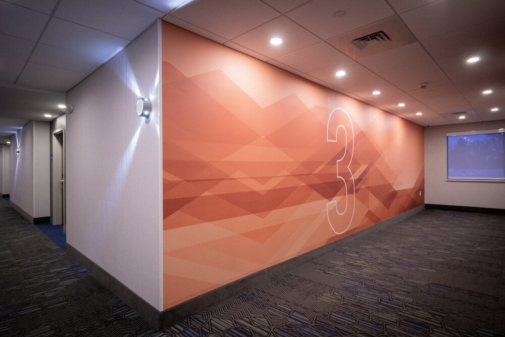 Фото Holiday Inn Express And Suites Boston South - Randolph, an Ihg Hotel