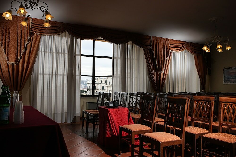 Фото Grand Hotel Capodimonte