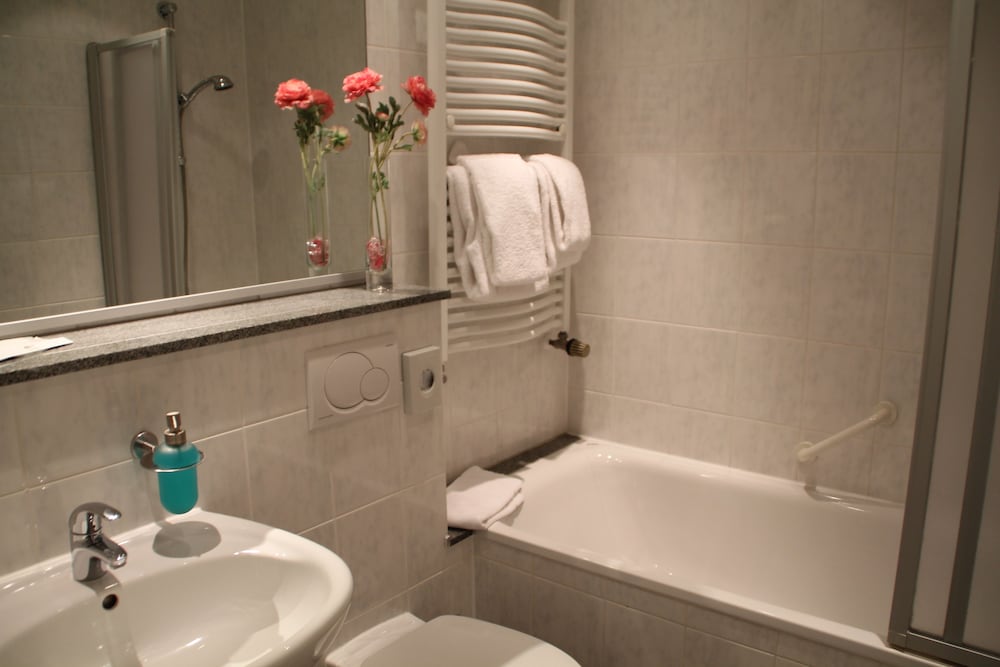 Фото Hotel Römerhof by Trip Inn