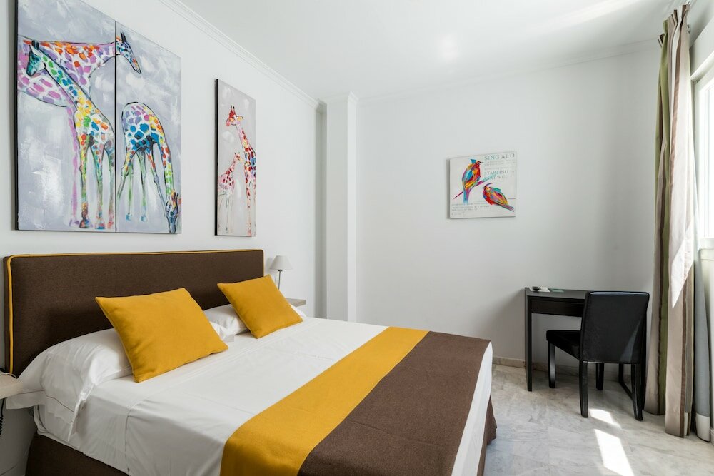 Фото Cool Sevilla Hotel