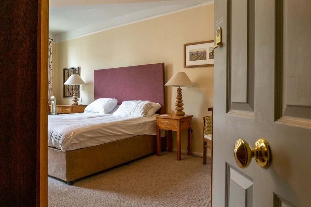 Фото The George Inn and The Plaine