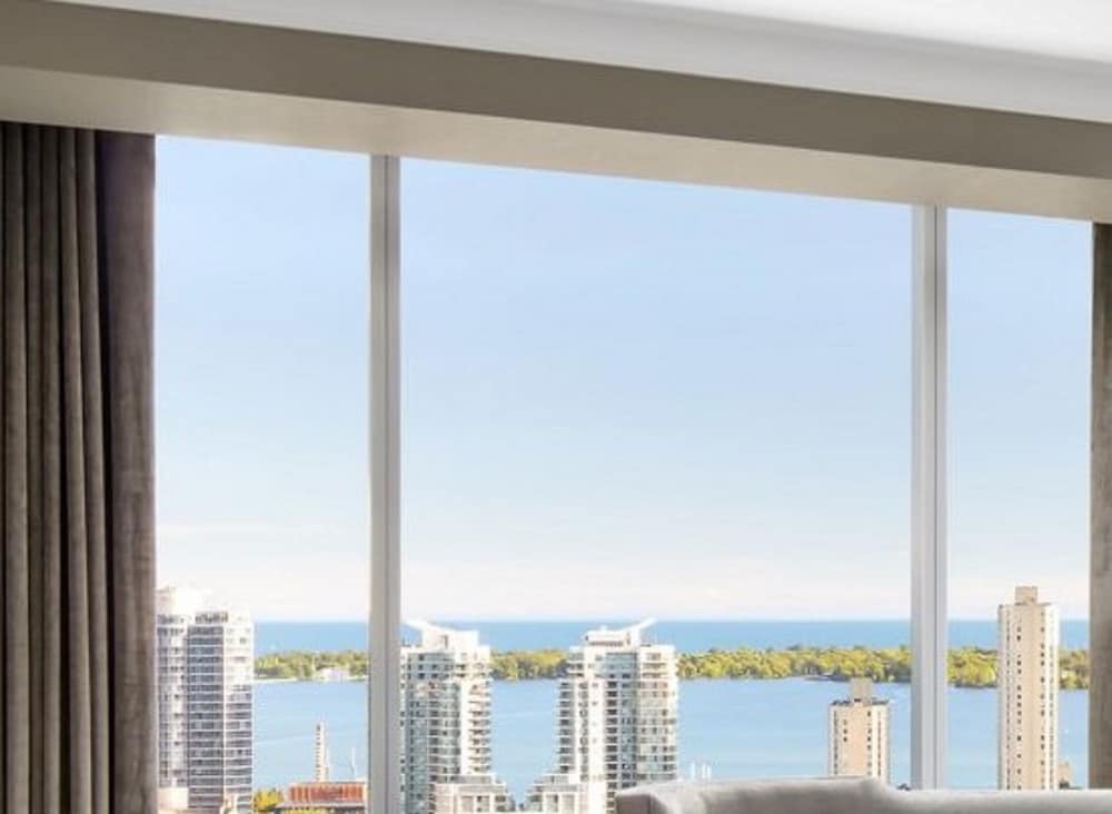 Фото The Ritz-Carlton, Toronto