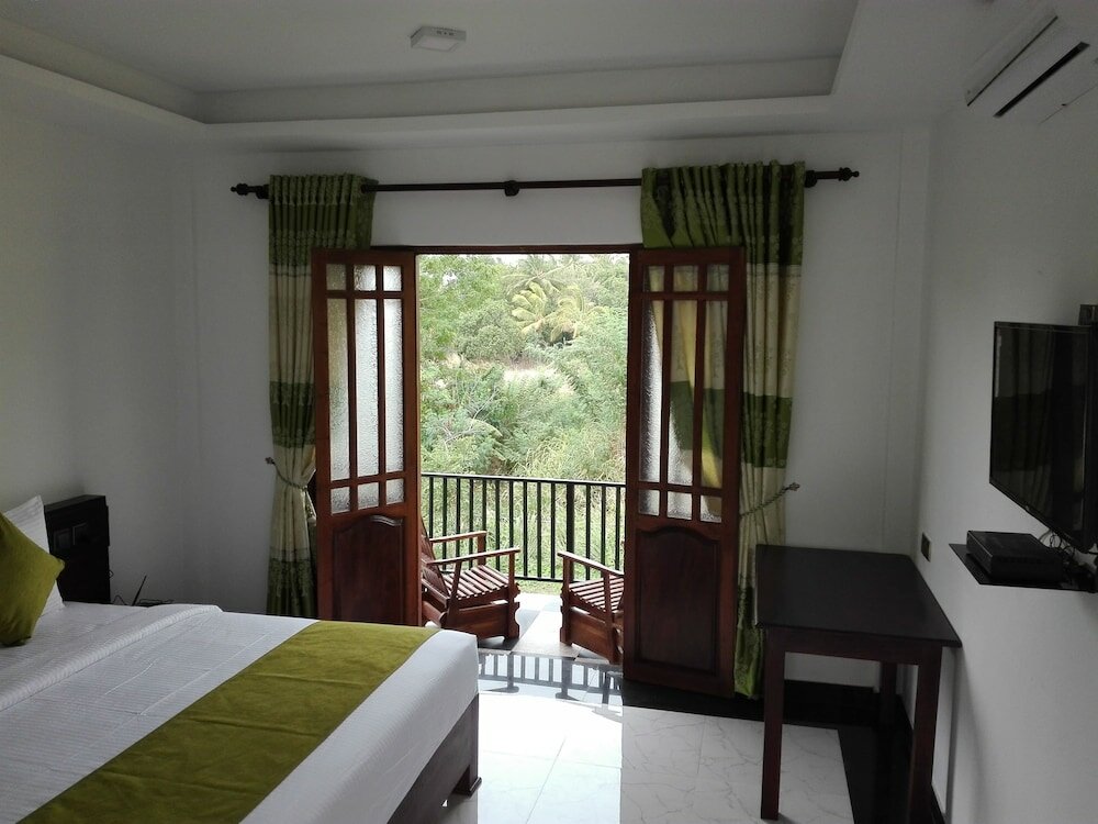 Фото Hotel Golden Ray Dambulla
